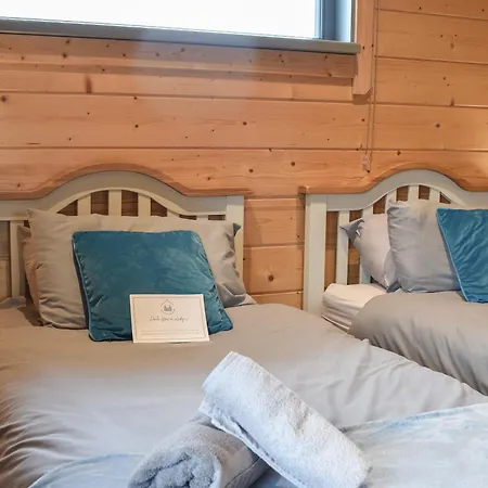 Pine - Uk30007 Holiday home