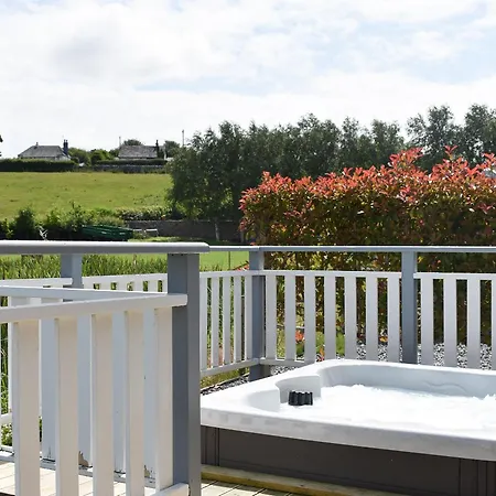 Pine - Uk30007 Holiday home *