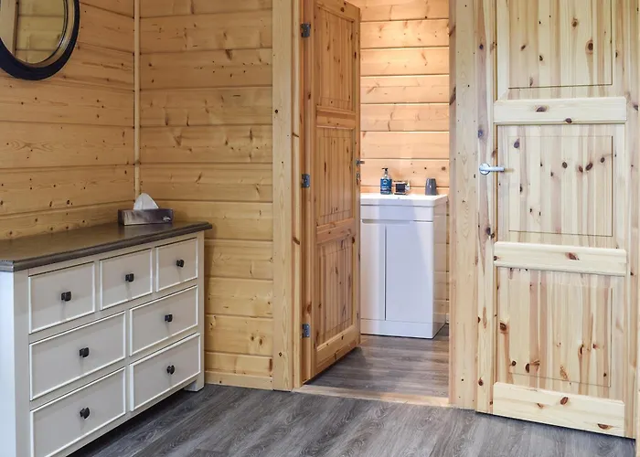 Pine - Uk30007 * Lindal in Furness